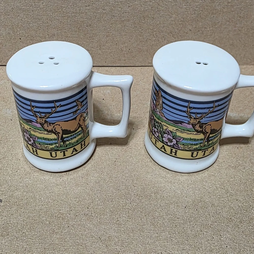 Utah Souviner Deer Mountain Scene Salt Pepper Shakers #144